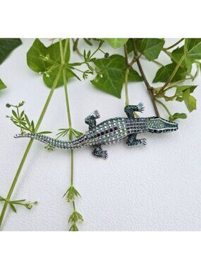 ⭐Rhinestone Alligator Animal Brooch Pin Green & Silver 5.7 Inches Vintage Vibes⭐